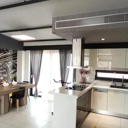 Yianna's Modern In Chania Apartment *
