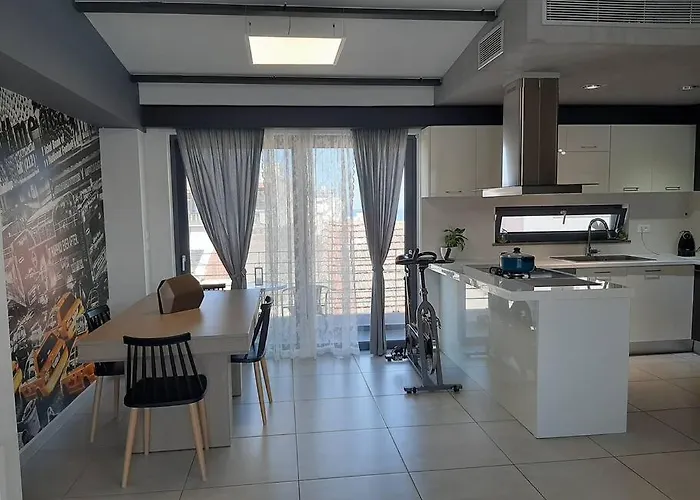 Yianna's Modern In Chania Apartment *