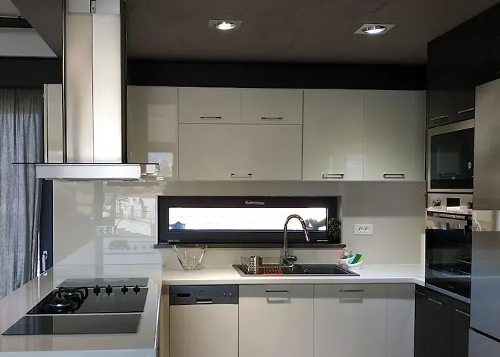 Yianna's Modern In Chania Apartment *