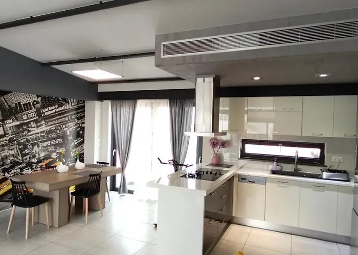 Yianna's Modern In Chania Apartment *