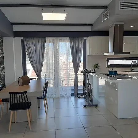 Yianna's Modern In Chania Apartman *